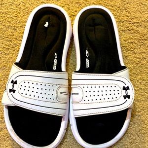 Under armor slides woman size 7